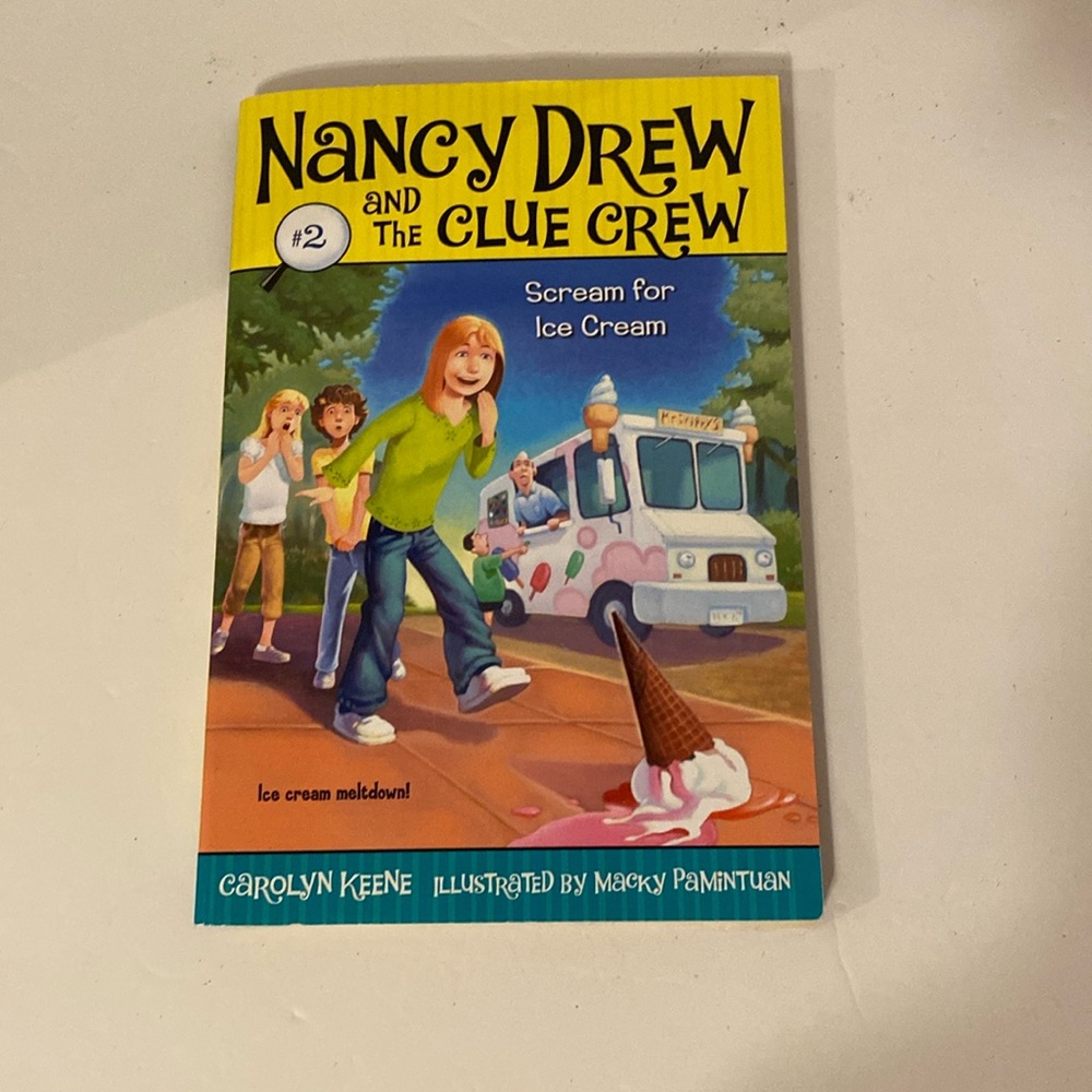 Nancy Drew And The Clue Crew # 2 Scream For Ice Cream Paperback Very Good.